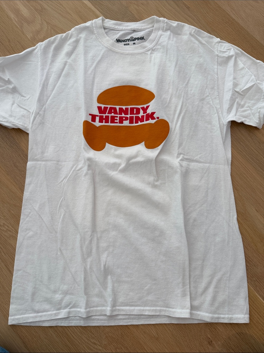 Vandy The Pink White Graphic Tee sz medium